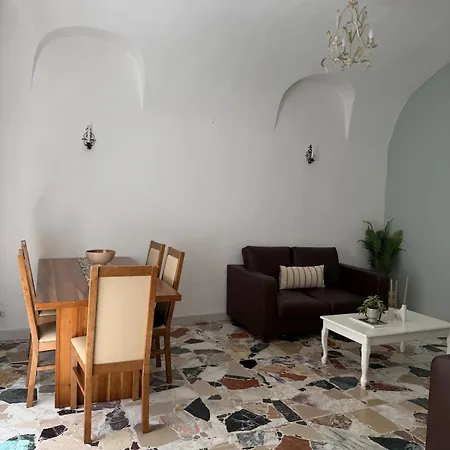3-bedroom In Apartment